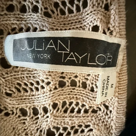 Elegant Cream knit Lace Dress size Small - Picture 5 of 5